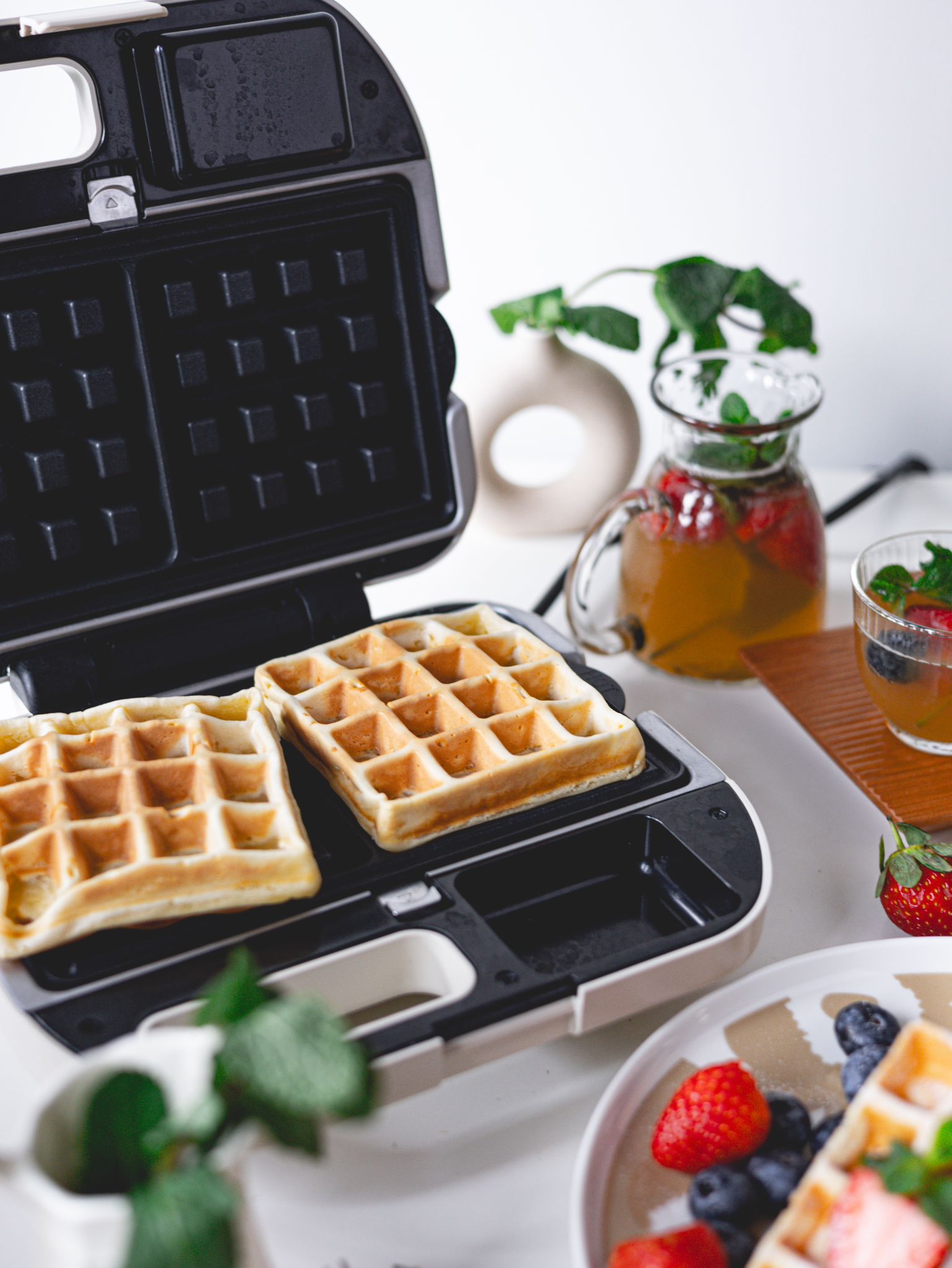 Vitantonio Waffle & Hot Sand Maker - Ivory VWH-50A-I